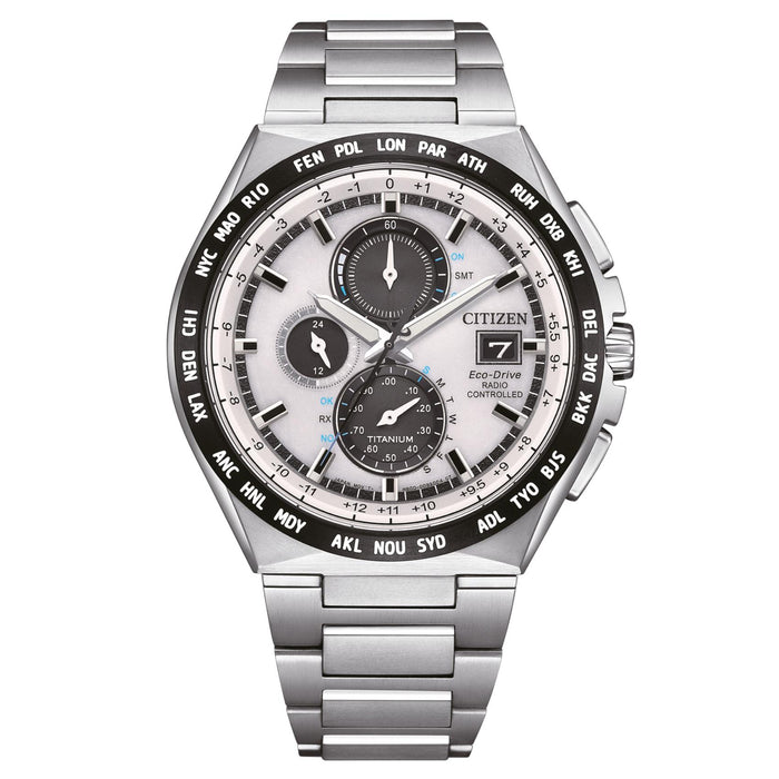 Ανδρικό ρολόι Citizen Eco-Drive Radio Controlled AT8238-84A χρονογράφος με ασημί μπρασελέ από τιτάνιο, λευκό καντράν 43.5mm και μηχανισμό Eco-Drive H800.