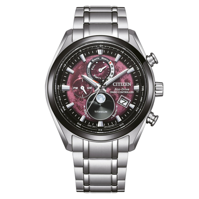 Ανδρικό ρολόι Citizen Eco-Drive Tsuki-yomi BY1018-80X με ασημί μπρασελέ από τιτάνιο, κόκκινο καντράν 43mm και ένδειξη φάσεων της σελήνης.