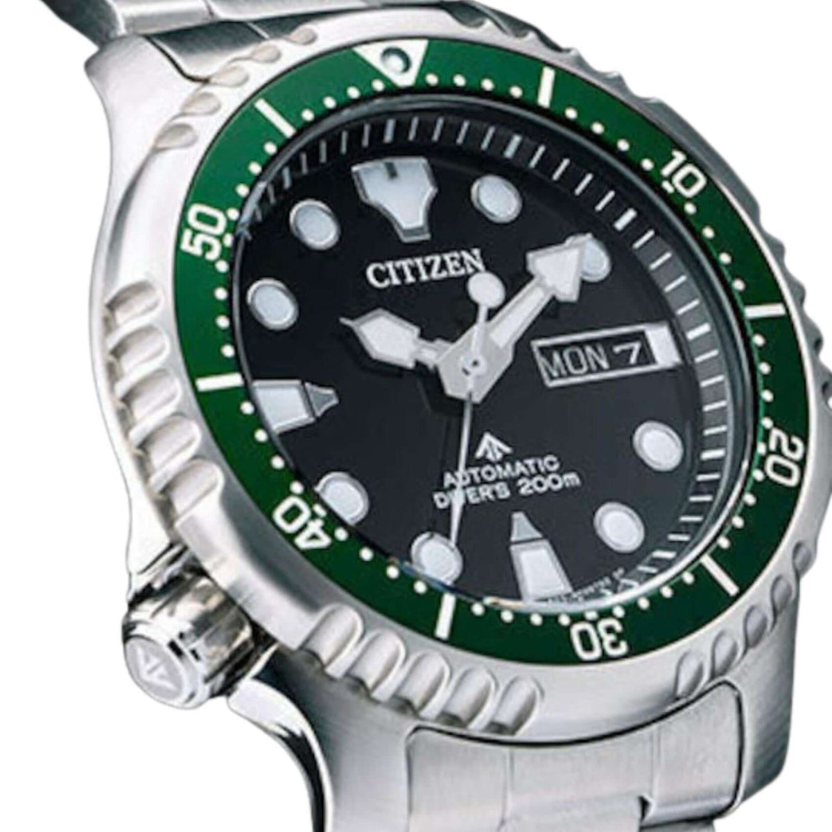 Μαύρο καντράν 42mm του ανδρικού ρολογιού Citizen Promaster Divers NY0084-89EE με περιστρεφόμενη στεφάνη και ενδείξεις ημέρας και ημερομηνίας.
