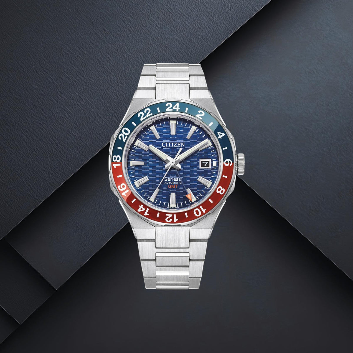 Ανδρικό ρολόι Citizen Series 8 GMT NB6030-59L με ασημί μπρασελέ, μπλε καντράν 41mm, ένδειξη GMT και ημερομηνίας 