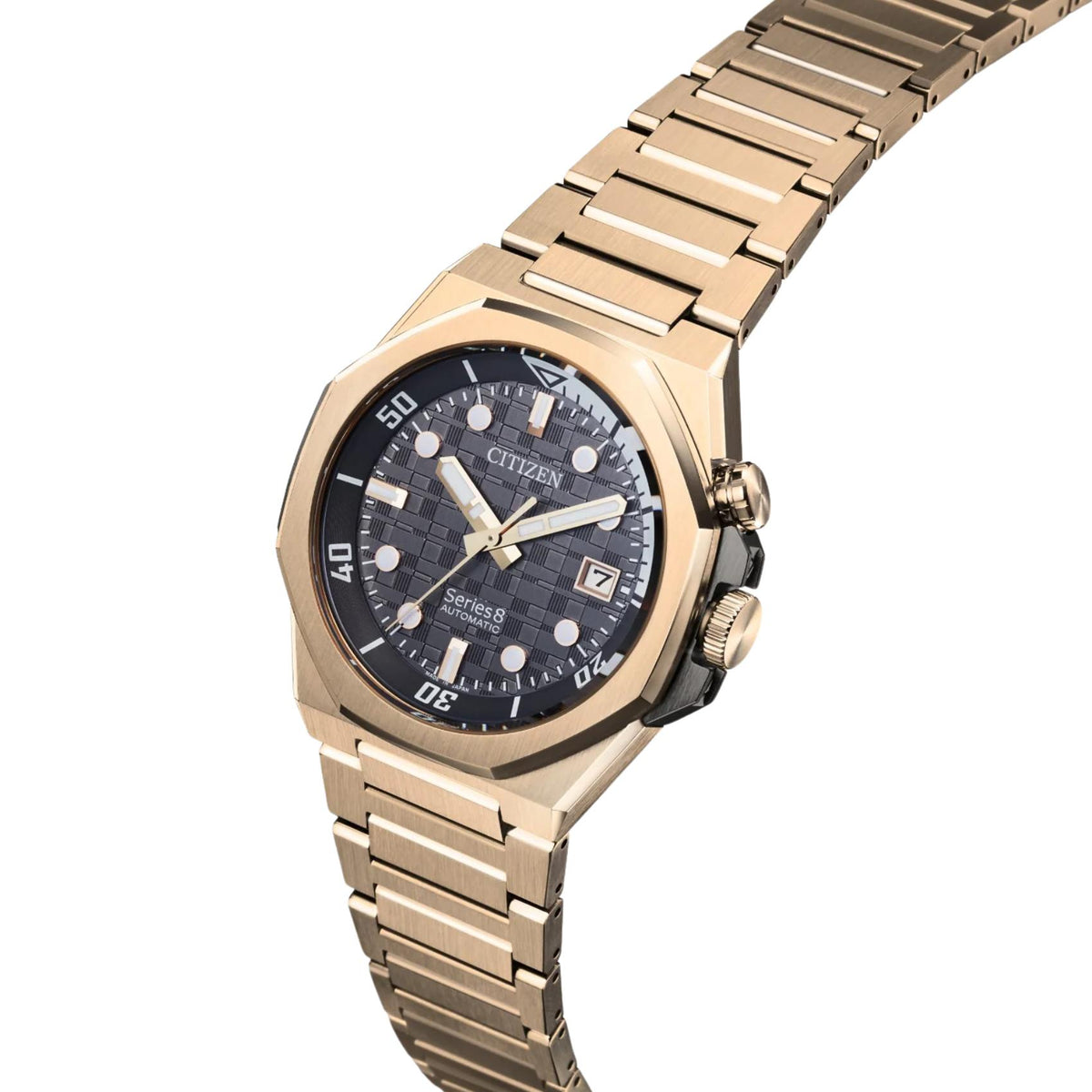 Γκρι καντράν ρολογιού Citizen Series 8 NB6069-53H διαμέτρου 42.6mm με ένδειξη ημερομηνίας