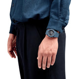 Ρολόι D1 Milano D1-PHBJ09 φορεμένο σε καρπό με μπλε polycarbonate soft-touch μπρασελέ και χρονογράφο.