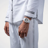 Ανδρικό ρολόι D1 Milano Skeleton White Sketch D1-SKBJ20 με άσπρο ατσάλινο μπρασελέ, άσπρο skeleton καντράν 40.5mm, φορεμένο.