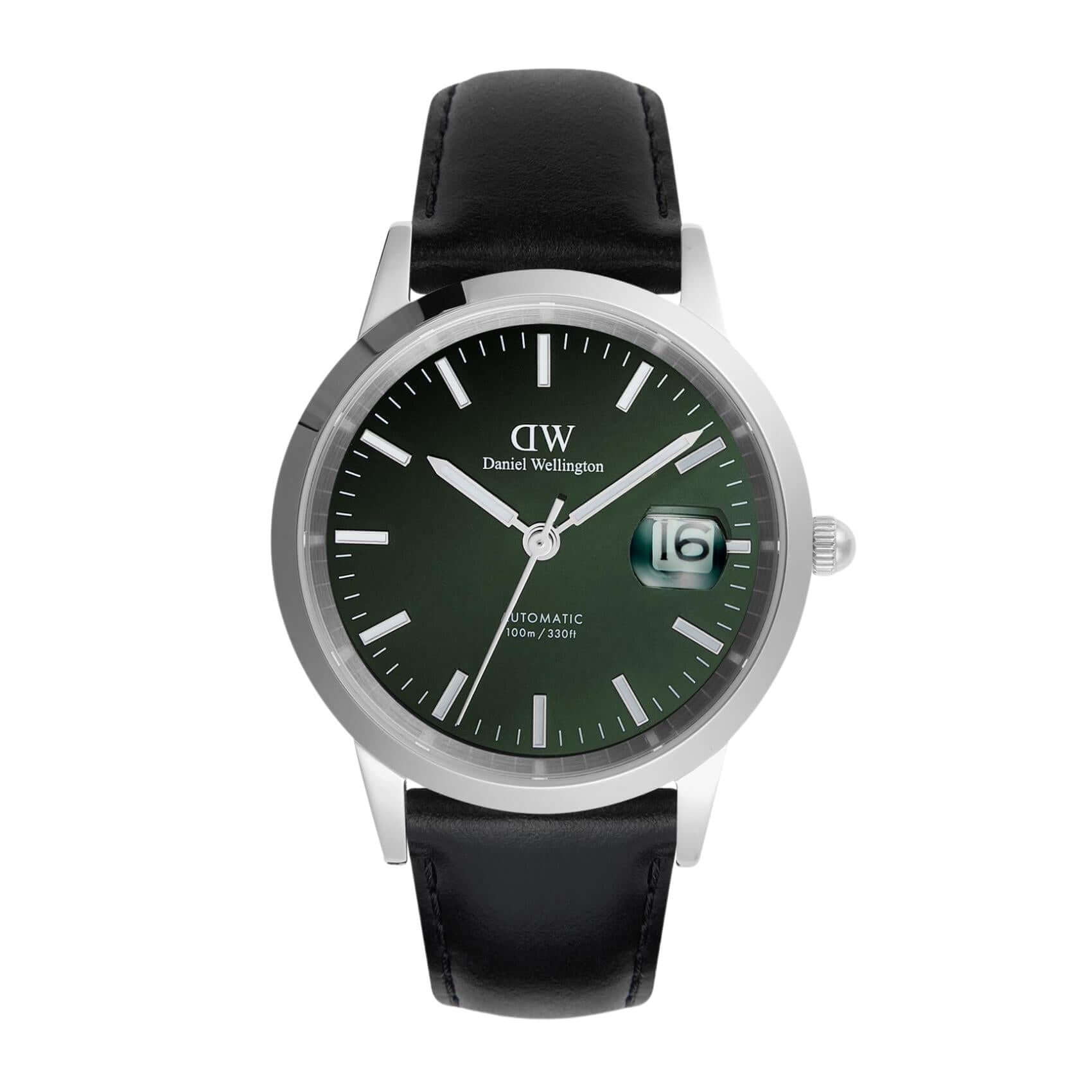 Ανδρικό ρολόι Daniel Wellington Iconic Sheffield DW00100756 αυτόματο με μαύρο δερμάτινο λουράκι, πράσινο στρογγυλό καντράν διαμέτρου 40mm και ασημί λεπτομέρειες.