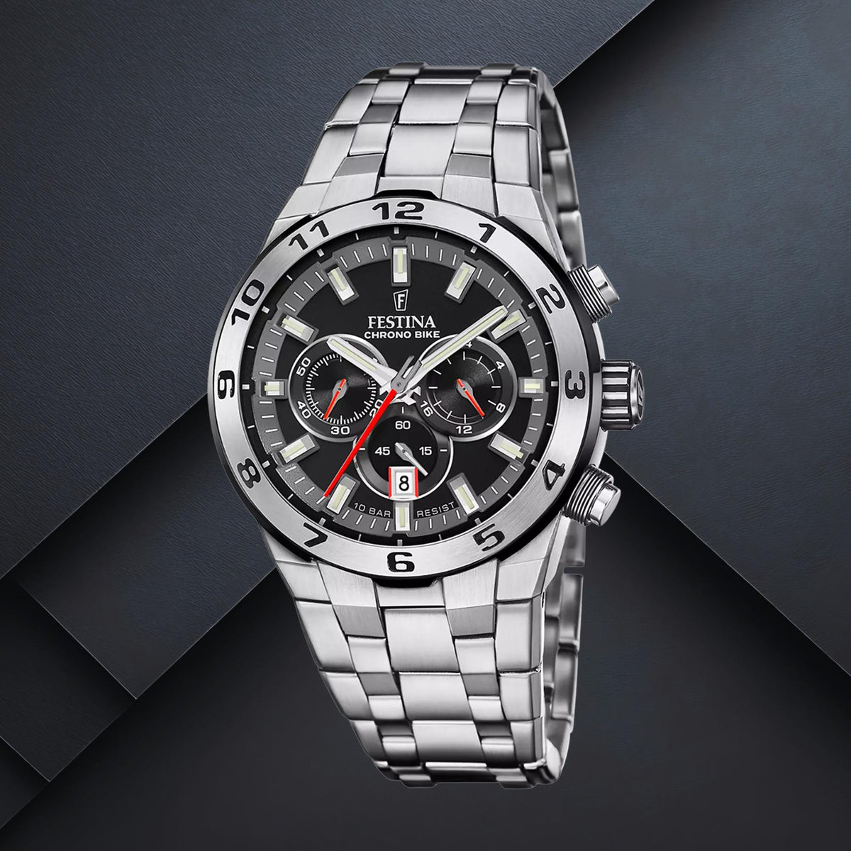 Ανδρικό ρολόι Festina Chrono Bike F20670/6 με ασημί μπρασελέ και μαύρο καντράν διαμέτρου 44.5mm με ένδειξη ημερομηνίας και χρονογράφο
