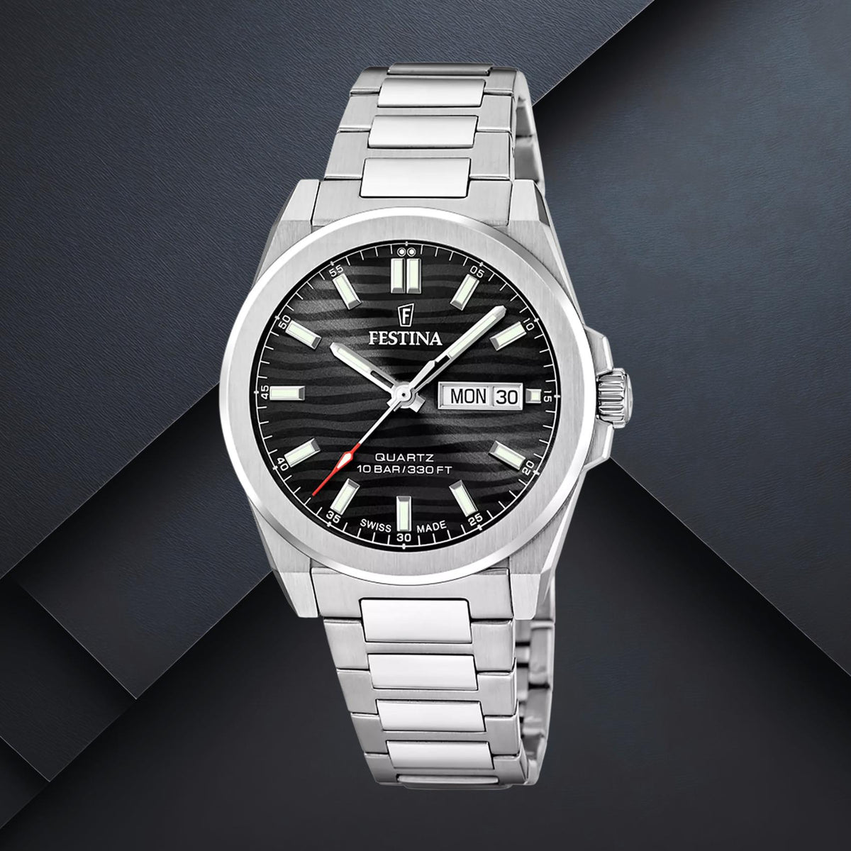 Ανδρικό ρολόι Festina Dune F20073/5 με ασημί μπρασελέ και μαύρο καντράν διαμέτρου 39.8mm με ένδειξη ημερομηνίας και ημέρας