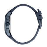 Πλάγια λήψη του Maserati Blue Edition R8871621044 που αναδεικνύει την κάσα 42mm και το μπλε λουράκι από καουτσούκ.