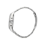 Πλάγια λήψη του Maserati Competizione R8853100041 που αναδεικνύει την κάσα 43mm και το ασημί μπρασελέ από ανοξείδωτο ατσάλι.