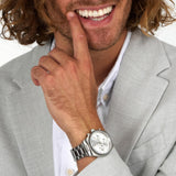 Φωτογραφία του ανδρικού ρολογιού Maserati Competizione R8853100041 φορεμένο σε μοντέλο