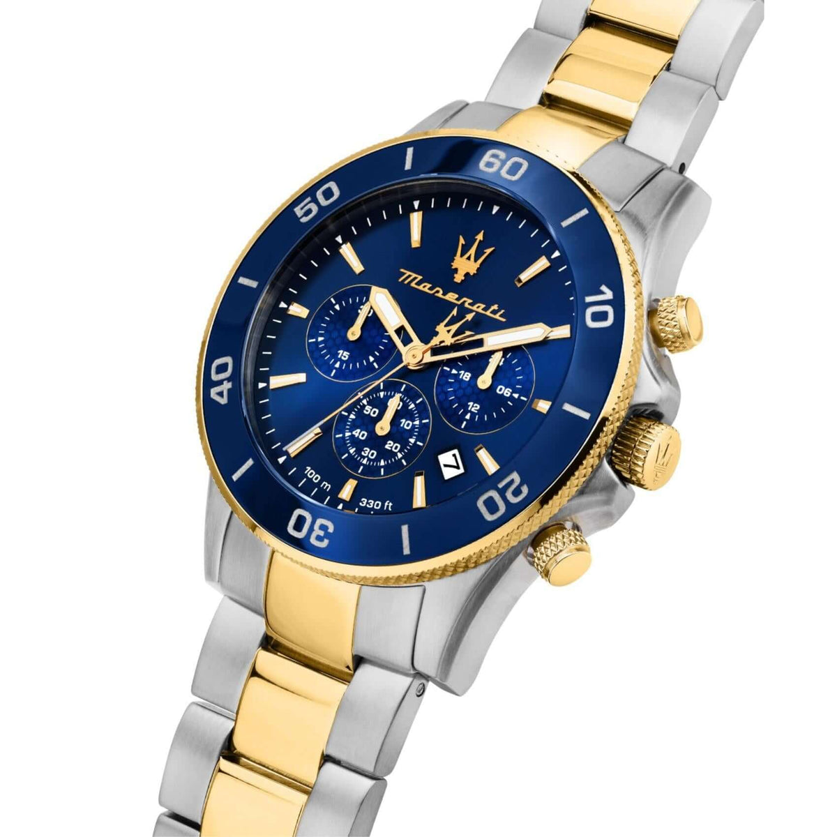 Φωτογραφία του μπλε καντράν του Maserati Competizione R8873600006 με ασημένιους δείκτες και ένδειξη ημερομηνίας, και διπλής ώρας τζαμάκι από ορυκτό κρύσταλλο ειδικής σκλήρυνσης