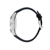 Πλάγια λήψη του Maserati Sorpasso R8851124003 που αναδεικνύει την ασημένια κάσα 42mm και το καφέ δερμάτινο λουράκι.