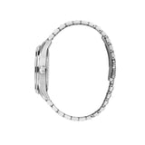 Πλάγια λήψη του Maserati Sorpasso R8853124003 που αναδεικνύει την κάσα 42mm και το ασημί μπρασελέ από ανοξείδωτο ατσάλι.