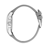 Πλάγια λήψη του Maserati Successo R8871621043 χρονογράφου που αναδεικνύει την κάσα 42mm και το γκρι λουράκι από καουτσούκ