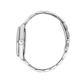 Λεπτομερής λήψη του ασημί μπρασελέ από ανοξείδωτο ατσάλι του Maserati Velocita R8853152002 που αναδεικνύει την υφή και την ποιότητά του.