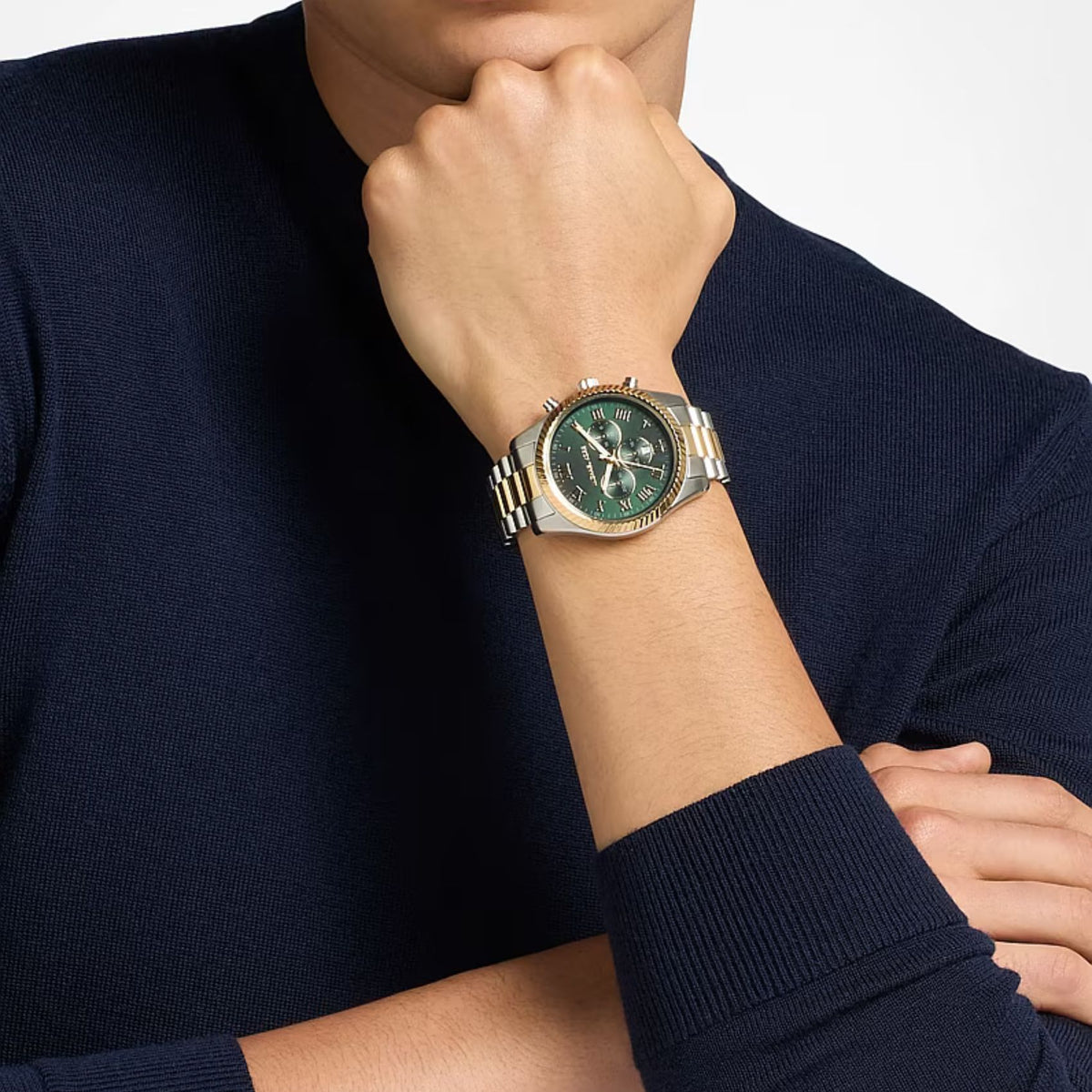 Ανδρικό ρολόι Michael Kors Lexington MK9277 χρονογράφος με ασημί-χρυσό μπρασελέ και πράσινο καντράν φορεμένο στον καρπό