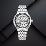 Ανδρικό ρολόι Roamer Competence Skeleton IV 101984-41-85-10 με ασημί μπρασελέ από ανοξείδωτο ατσάλι και ασημί skeleton καντράν με μαύρες λεπτομέρειες.
