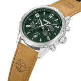 Πλάγια όψη του Timberland Newkirk TDWGF0082902 που αναδεικνύει το ταμπά δερμάτινο λουράκι και τη μεγάλη πράσινη κάσα 46 mm.