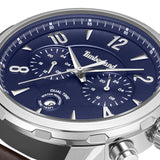 Κοντινό στο μπλε καντράν του Timberland Newkirk TDWGF0082903 με ένδειξη ημερομηνίας και διπλής ώρας.