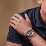 Φορεμένο στον καρπό ανδρικό ρολόι Timberland Northbridge TDWGB0041206 με καφέ δερμάτινο λουράκι και πράσινο καντράν 45 mm.