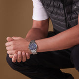 Φορεμένο στον καρπό ανδρικό ρολόι Timberland Sheepscot TDWGI0068701 χρονογράφος με ασημί μπρασελέ και μπλε καντράν 43 mm.