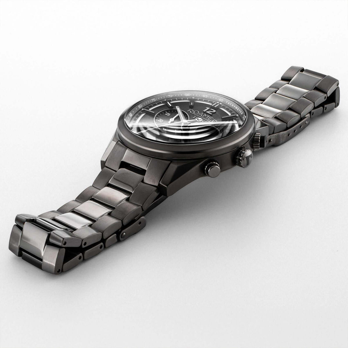 Ανδρικό ρολόι Roamer Helios Power 973981-44-85-20 Solar με ανθρακί μπρασελέ από τιτάνιο & μαύρο καντράν 43.5mm.