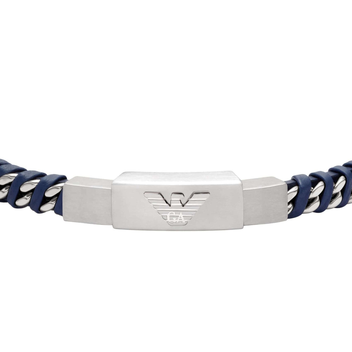 Λεπτομέρεια από το ανδρικό βραχιόλι Emporio Armani Eagle Logo EGS3319040 με μοτίφ ταυτότητα από ασημί ανοξείδωτο ατσάλι και μπλε πλεκτό δερμάτινο λουράκι.