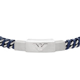 Λεπτομέρεια από το ανδρικό βραχιόλι Emporio Armani Eagle Logo EGS3319040 με μοτίφ ταυτότητα από ασημί ανοξείδωτο ατσάλι και μπλε πλεκτό δερμάτινο λουράκι.