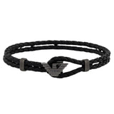 Ανδρικό βραχιόλι Emporio Armani Eagle Logo EGS3322060 με μαύρο δερμάτινο λουράκι και μοτίφ λογότυπο από ανοξείδωτο ατσάλι σε ανθρακί χρώμα.