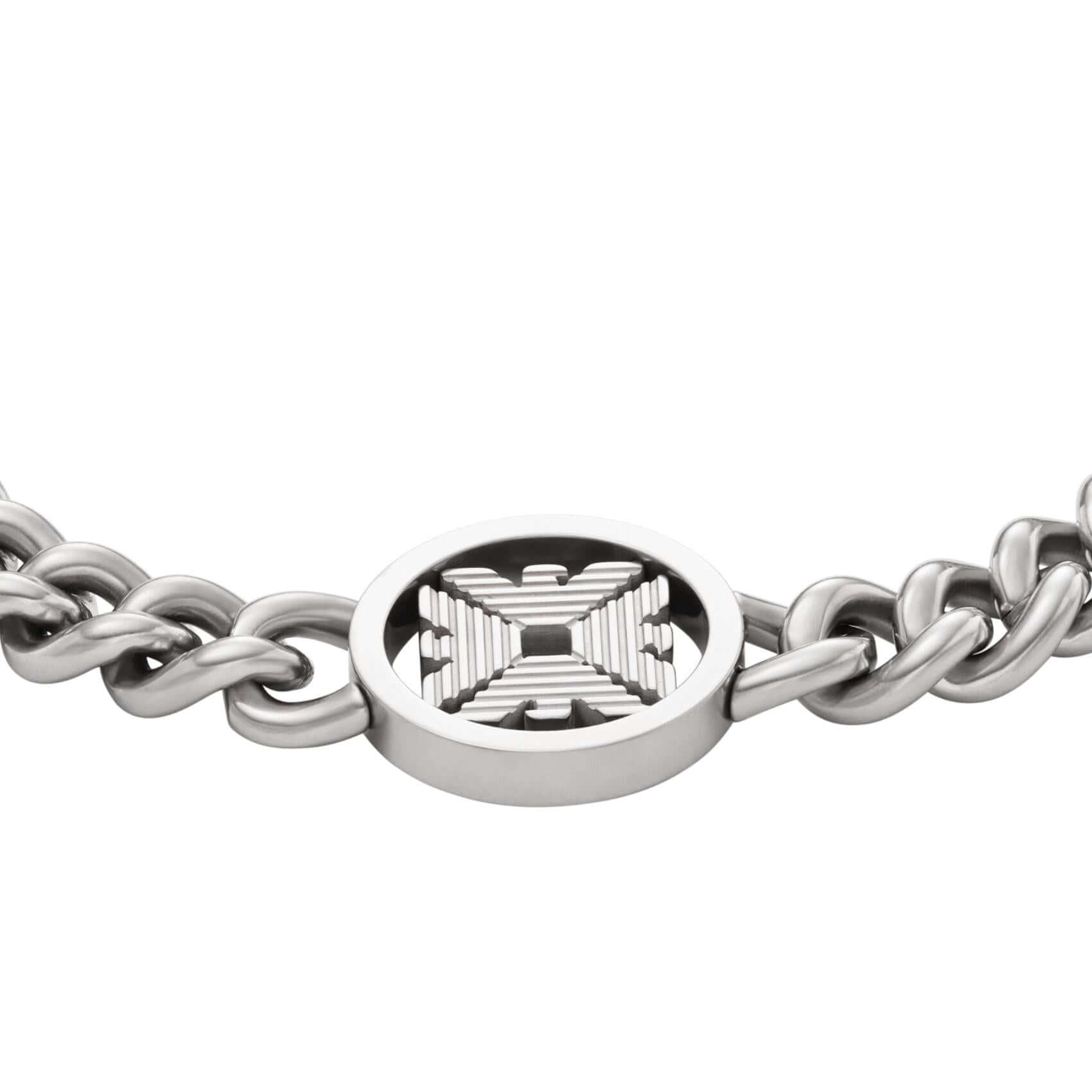 Λεπτομέρεια από το ανδρικό βραχιόλι Emporio Armani EGS3041040 με κρίκους από ανοξείδωτο ατσάλι.