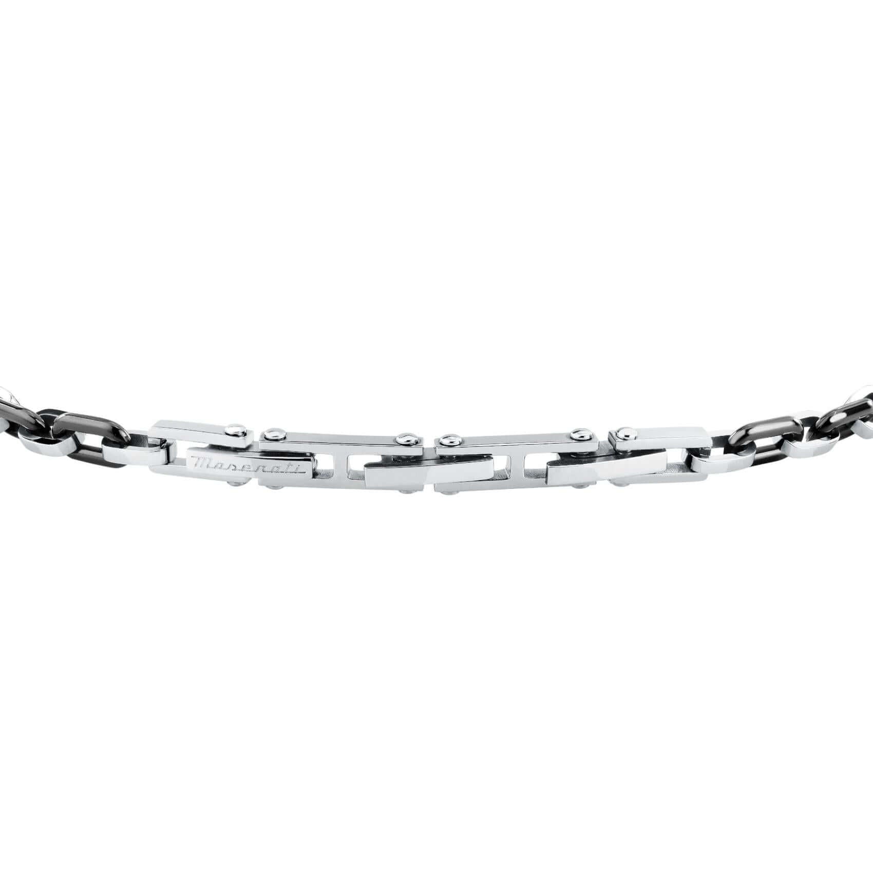 ούμπωμα από το ανδρικό βραχιόλι Maserati Ceramic JM226ATZ77 με ρυθμιζόμενο μήκος 19 έως 22 cm.