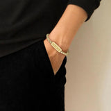 Ατσάλινο Βραχιόλι Lacoste με Ταυτότητα 2040539, φορεμένο