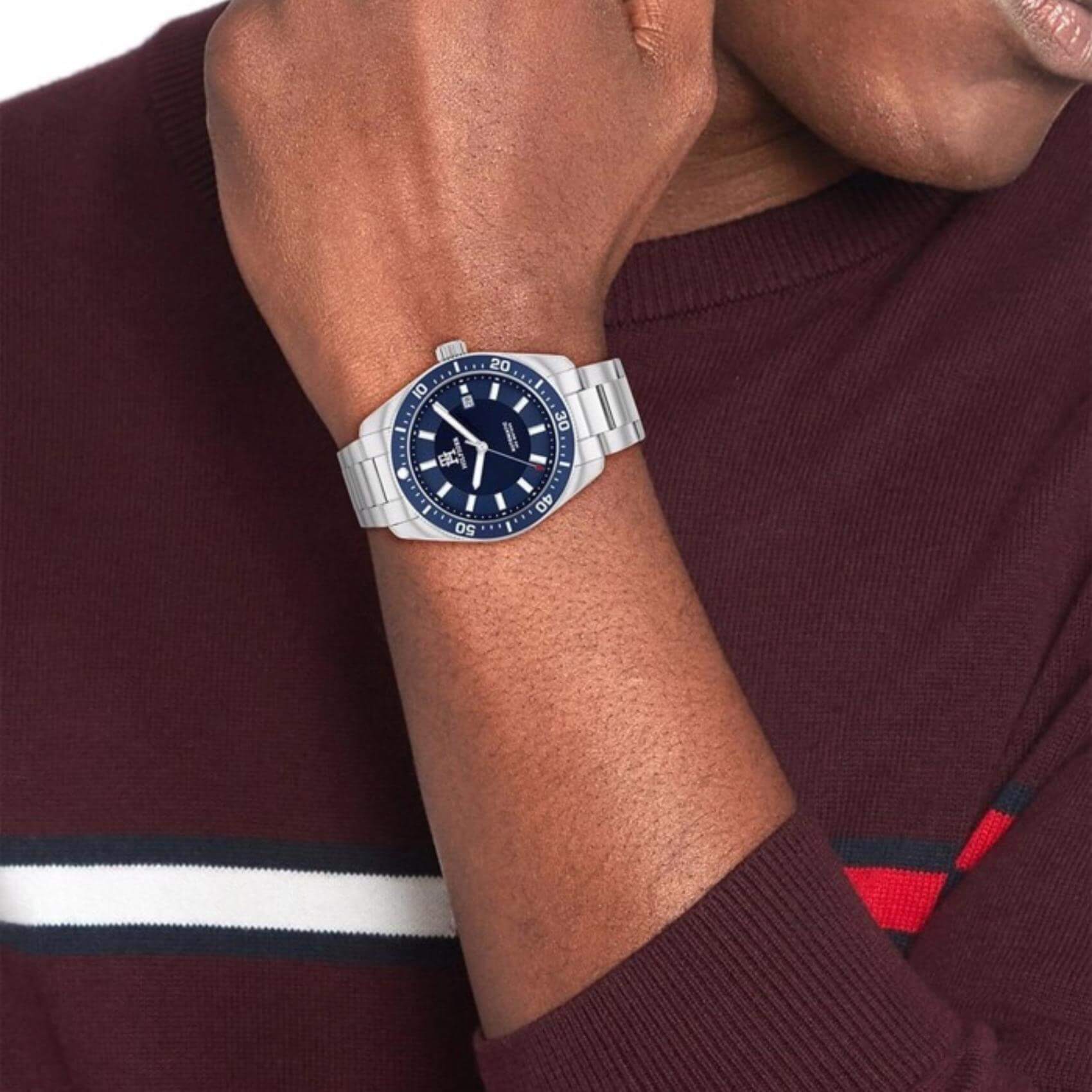 Ανδρικό ρολόι Tommy Hilfiger Lance 1710591 αυτόματο με ασημί ατσάλινο μπρασελέ και μπλε καντράν διαμέτρου 40mm.