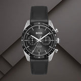 Boss 1514284 ανδρικό ρολόι Tourmaster με μαύρο δερμάτινο λουράκι, μαύρο καντράν 41mm, διπλή ώρα και ταχύμετρο.