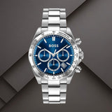 Boss 1514315 ανδρικό ρολόι Hero χρονογράφος με ασημί μπρασελέ, μπλε καντράν 44mm, ένδειξη ημερομηνίας και διπλή ώρα.