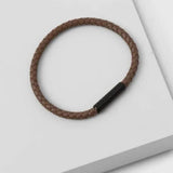 Ανδρικό βραχιόλι Calvin Klein 35000103 από καφέ δέρμα με μαύρη αγκράφα.