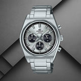 Ανδρικό ρολόι Casio Edifice EFB-730D-7AVUEF χρονογράφος με ασημί ατσάλινο μπρασελέ και ασημί καντράν σε background.