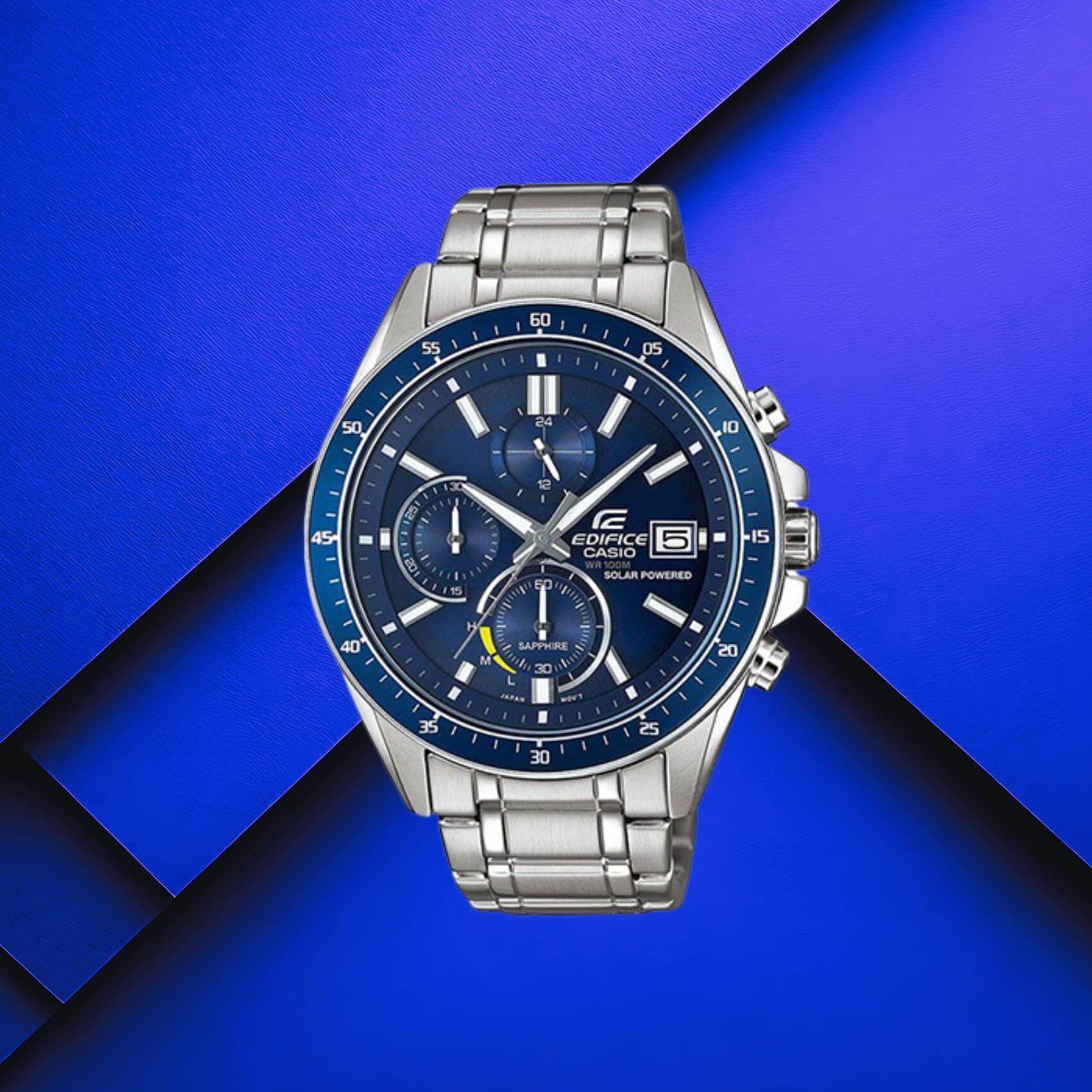 Ανδρικό ρολόι Casio Edifice Solar EFS-S510D-2AVUEF με ασημί ατσάλινο μπρασελέ και μπλε καντράν σε background.