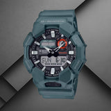 Ανδρικό ρολόι Casio G-Shock GA-010-2AER με πράσινο καουτσούκ λουράκι και μαύρο καντράν.