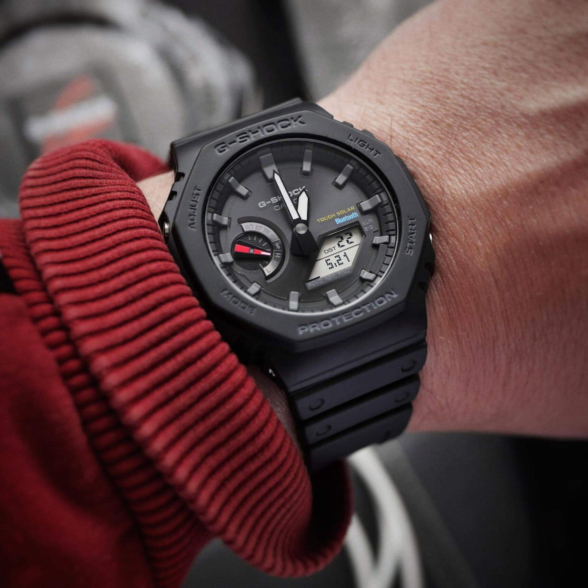 Ρολόι Casio G-Shock GA-B2100-1AER Solar με μαύρο καουτσούκ λουράκι και μαύρο καντράν διαμέτρου 48,5mm σε οκτάγωνο σχημα.