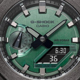 Ρολόι χρονογράφος Casio G-Shock GM-2100B-3AER με χακί καουτσούκ λουράκι, χακί καντράν μεγέθους 44.4mm anadigi κατάλληλο για καταδύσεις.