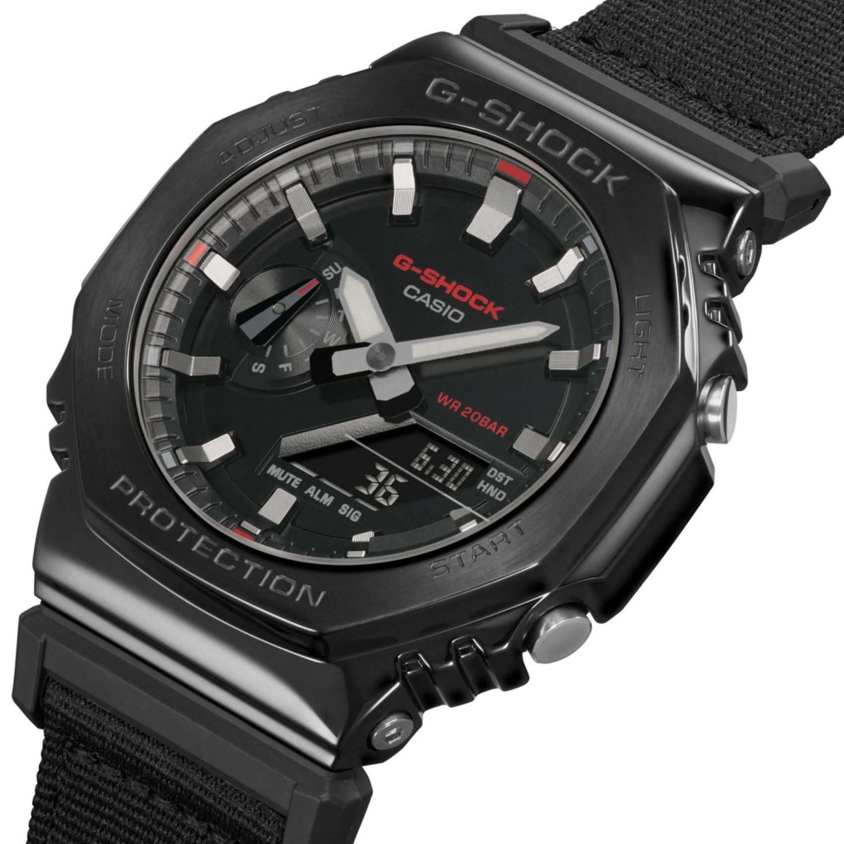 Ρολόι χρονογράφος Casio G-Shock GM-2100CB-1AER με μαύρο υφασμάτινο λουράκι, μαύρο καντράν μεγέθους 44.4mm anadigi κατάλληλο για καταδύσεις.