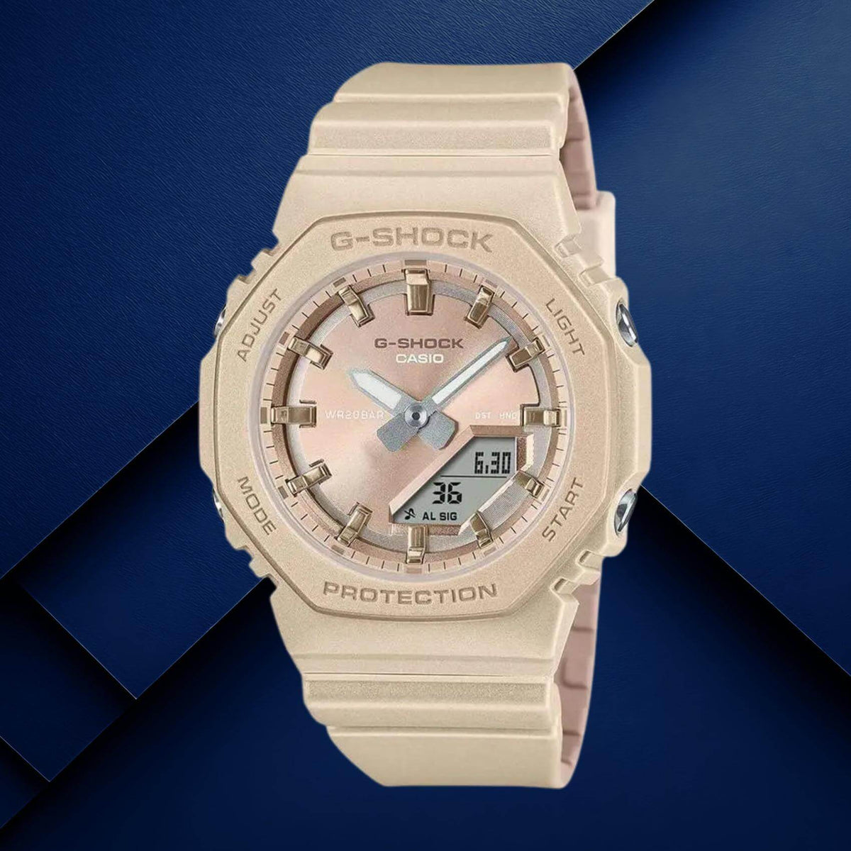 Γυναικείο ρολόι Casio G-SHOCK GMA-P2100ST-9AER με μπεζ λουράκι και μπεζ καντράν σε background.