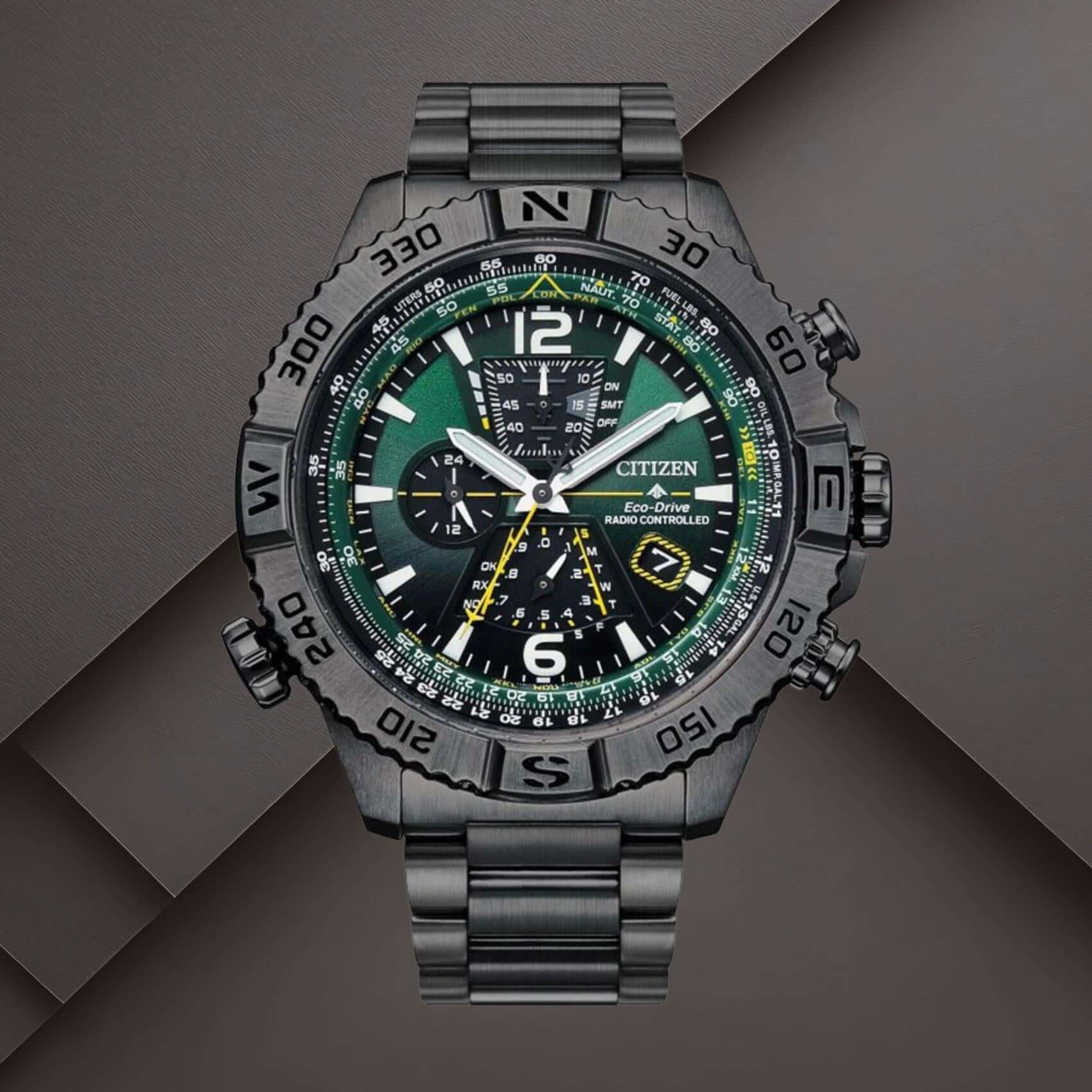 Citizen AT8227-56X ανδρικό ρολόι Promaster Eco-Drive Navihawk με γκρι μπρασελέ, πράσινο καντράν 47.5mm και χρονογράφο.
