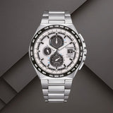 Citizen AT8238-84A ανδρικό ρολόι Eco-Drive Radio Controlled με ασημί μπρασελέ, λευκό καντράν 43.5mm και χρονογράφο.