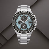 Citizen AT8238-84M ανδρικό ρολόι Eco-Drive Radio Controlled με ασημί μπρασελέ από τιτάνιο, γαλάζιο καντράν 43.5mm και χρονογράφο.