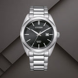Ανδρικό ρολόι Citizen BI5110-54E με μαύρο καντράν 41mm, ένδειξη ημερομηνίας και ασημί μπρασελέ.