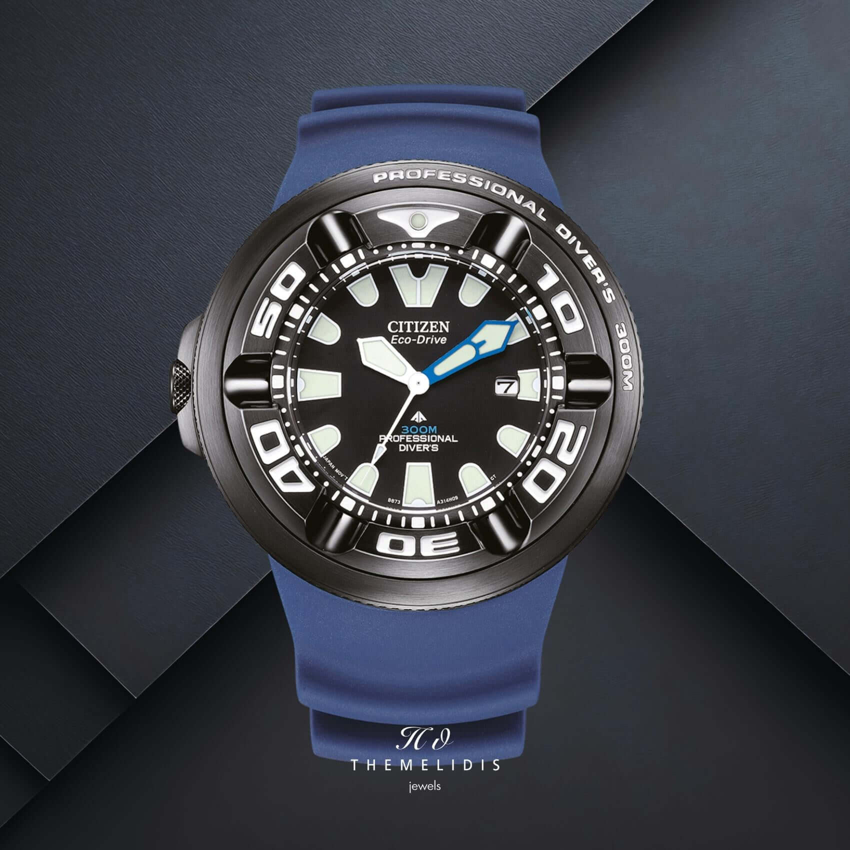 Καταδυτικό ρολόι Citizen Promaster Professional Diver 300 BJ8055-04E με μαύρο καντράν 48mm και μπλε λουράκι από καουτσούκ.