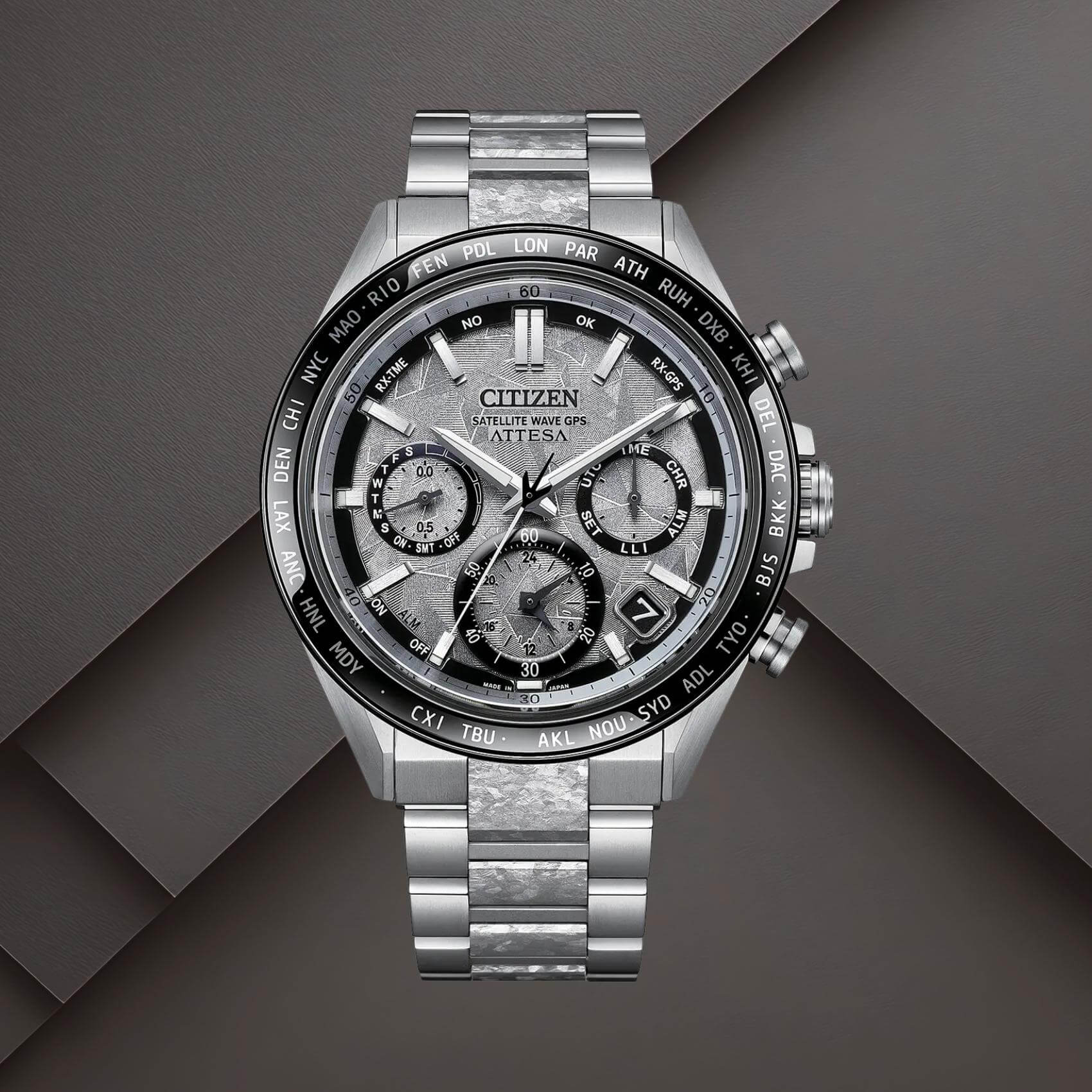 Citizen CC4076-65A ανδρικό ρολόι Attesa Limited Edition με ασημί καντράν 44mm, ασημί Super Titanium μπρασελέ, κεραμική στεφάνη και δορυφορικό GPS.