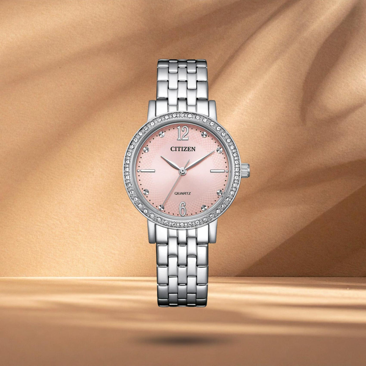Γυναικείο ρολόι Citizen Elegance EL3100-55W με ροζ καντράν 31mm, στεφάνη με ζιργκόν, στεγανότητα 5ATM και ασημί μπρασελέ