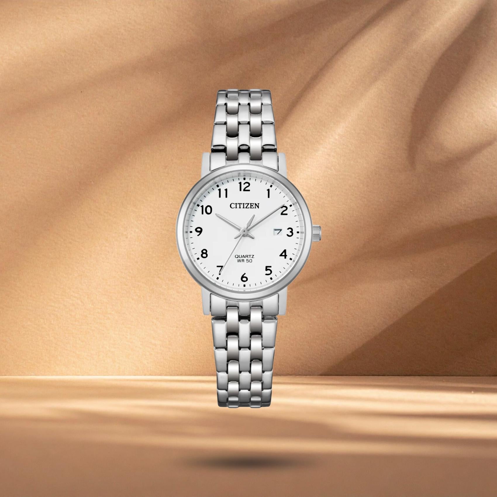 Γυναικείο ρολόι Citizen Sports EU6090-54A με λευκό καντράν 28mm, στεγανότητα 5ATM και ασημί μπρασελέ από ανοξείδωτο ατσάλι